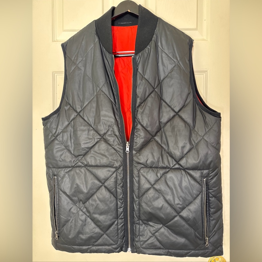 Banana Republic Men’s Reversible Black Puffer Vest Size Large Day & Night Vest